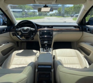 <span class=keywords><strong>Skoda</strong></span> Superb d'<span class=keywords><strong>occasion</strong></span> 2012 1.8TSI automatique version Elegance berline intermédiaire à prix de gros pour l'exportation – Voitures d'<span class=keywords><strong>occasion</strong></span>, voitures de seconde main - Product Image 4