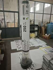 Maquette de stylo injecteur grandeur nature en fibre de verre renforcée sur mesure, 1,8 mètre (6 pieds) de haut, pour exposition - Product Image 4