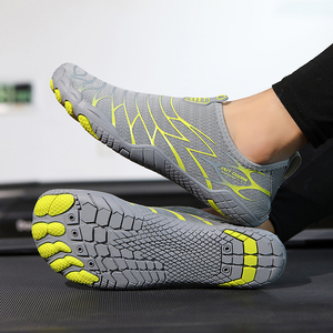 Nouvelles chaussures aquatiques unisexes à cinq doigts, polyvalentes pour la plage, la natation, la plongée avec tuba, le yoga et le fitness, séchage rapide, design antidérapant - Product Image 1