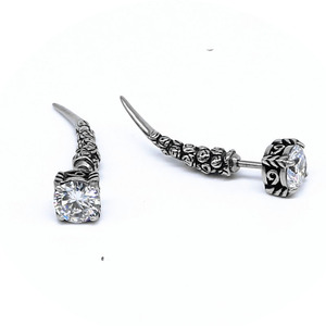 Pendientes yunnique con forma de púa, diseño de colmillos, color blanco y negro, estilo geométrico, joyería de moda - Product Image 1