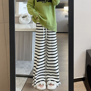 <span class=keywords><strong>Pantaloni</strong></span> larghi <span class=keywords><strong>in</strong></span> <span class=keywords><strong>maglia</strong></span> a righe bianche dritte a vita alta da donna alla moda - Product Image 4