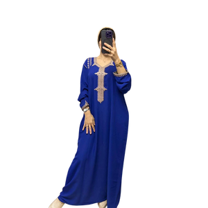 ชุดเดรสยาวปักลายสีน้ำเงินสำหรับผู้หญิง แขนยาว คอวี ทรงหลวม ผ้าเครปพรีเมียม ระบายอากาศได้ดี เหมาะสำหรับใส่ในชีวิตประจำวัน - Product Image 1