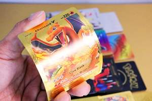 Cartes de jeu de société Pokémon en quatre langues, cartes en PVC avec feuille d'<span class=keywords><strong>or</strong></span>, feuille d'<span class=keywords><strong>argent</strong></span>, feuille noire, collection de cartes de combat colorées - Product Image 6