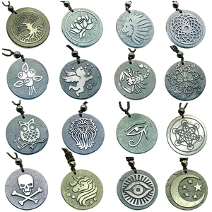 Vente en gros de <span class=keywords><strong>la</strong></span> Russie véritable collier pendentif en shunglite d'élite naturelle pierre précieuse plaque de protection cadeau 35-40MM - Product Image 5