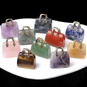 Mini Ciondolo per Borsa in <span class=keywords><strong>Pietra</strong></span> Intagliata e Cristallo, Formato Piccolo, in Vendita - Product Image 3