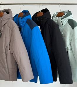 Veste coupe-vent à capuche pour homme, fermeture éclair rigide et bien formée, tissu softshell épais pour l'hiver, usage quotidien décontracté et en plein air - Product Image 2