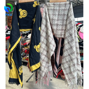 Sciarpe Autunno-Inverno per Uomo e <span class=keywords><strong>Donna</strong></span>, Vendita all'Ingrosso <span class=keywords><strong>Online</strong></span> di Sciarpe Usate, Scialli e Foulard in Seta, Vendita di Abbigliamento Usato - Product Image 2