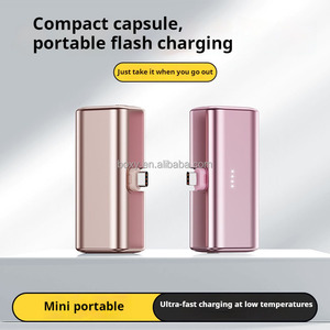 Nuevo estilo Mini carga rápida <span class=keywords><strong>Powerbank</strong></span> 5000mAh cargador portátil bancos enchufe incorporado carga de acoplamiento deslumbrante banco de energía - Product Image 5