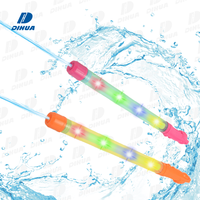 Canon à eau transparent avec effets de lumière LED jouet de pistolet à eau transparent pour les fêtes nocturnes à la piscine et les batailles d'eau d'été