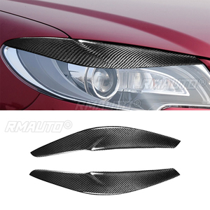 ฝาครอบตกแต่งไฟหน้ารถยนต์คาร์บอนไฟเบอร์แท้ 1 คู่ สำหรับ Toyota Corolla ปี 2013 2014 2015 2016 อุปกรณ์ตกแต่งรถยนต์ - Product Image 1