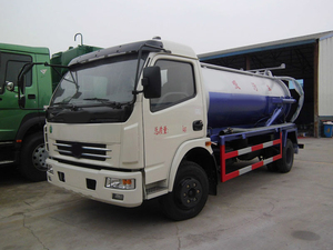 Camion per servizi igienico-sanitari 4x2 Dongfeng 5 m3 camion aspiratore - Product Image 5