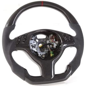 Volantes de fibra de carbono con luz de cambio LED aptos para <span class=keywords><strong>BMW</strong></span> E90 E92 <span class=keywords><strong>M3</strong></span> E82 E91 E93 E87 <span class=keywords><strong>M3</strong></span> M2 volantes personalizados E46 E60 <span class=keywords><strong>E36</strong></span> E70 - Product Image 2