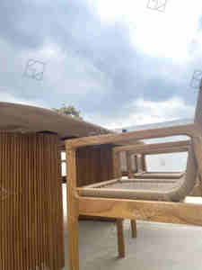 Ensemble <span class=keywords><strong>table</strong></span> et chaises <span class=keywords><strong>de</strong></span> salle <span class=keywords><strong>à</strong></span> <span class=keywords><strong>manger</strong></span> en bois massif moderne pour <span class=keywords><strong>salon</strong></span>, <span class=keywords><strong>jardin</strong></span>, hôtel, restaurant, design <span class=keywords><strong>de</strong></span> mobilier - Product Image 4