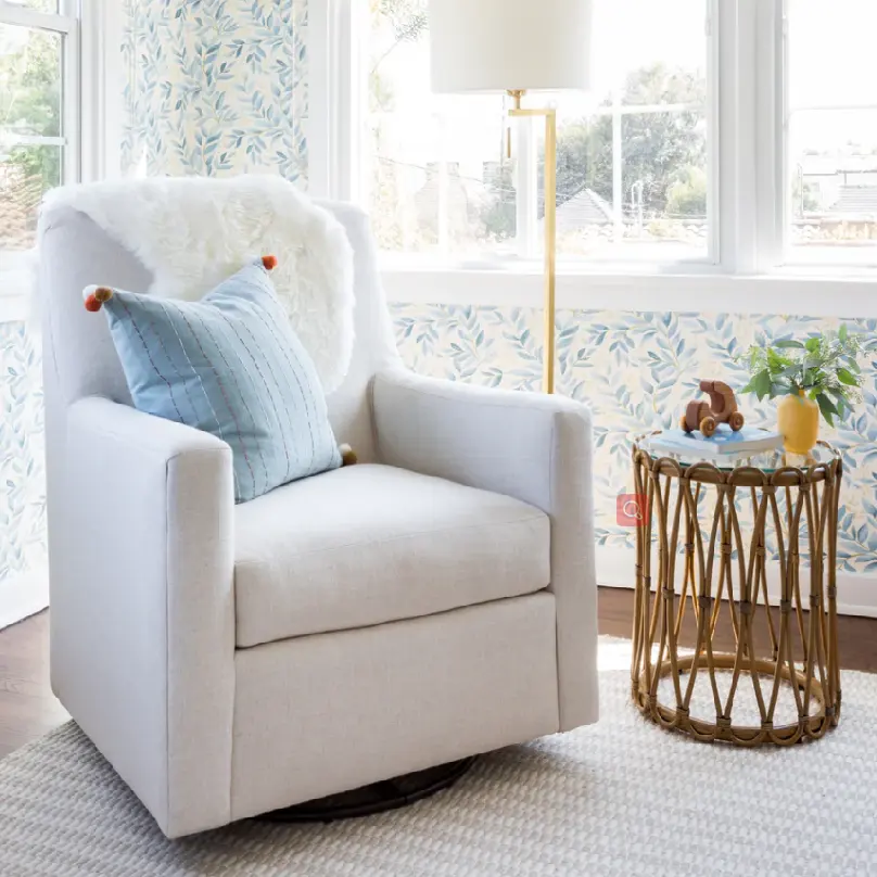 Moderna poltrona girevole Lounge sedia accento di lusso braccia bianche aliante girevole aliante reclinabile sedie da vivaio per soggiorno