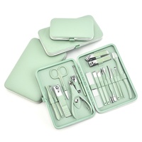 Ensemble de coupe-ongles professionnels en acier inoxydable de 18 pièces avec coupe-ongles et pinces, kit d'outils de manucure pour les soins des pieds