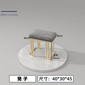 Sillón Moderno de Terciopelo con Patas de Metal - Diseño Ajustable para Sala de Estar y Uso Doméstico - Product Image 6