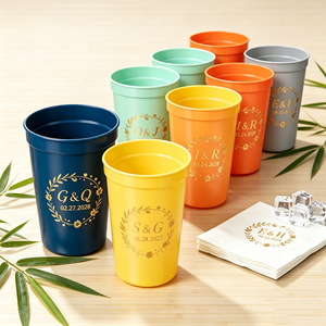 Gobelet à café en plastique jetable personnalisé pour boissons froides, thé au lait, jus, crème glacée, emballage à emporter avec couvercle épaissi et serviette - Product Image 1