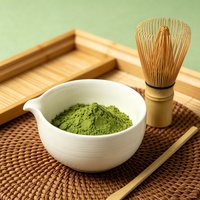 Bol à matcha en céramique, style japonais, pour préparer le thé vert matcha.