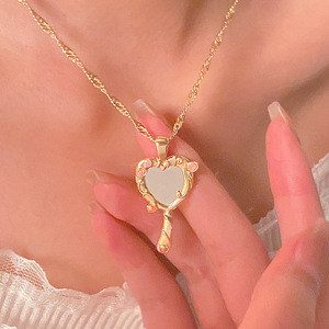 Collar con colgante de espejo mágico en forma de corazón, moderno y a la moda, estilo Y2K, chapado en oro, para chicas. - Product Image 1