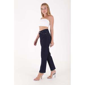 Pantalon palazzo vert pour femme, style pantalon confortable et extensible - Product Image 3