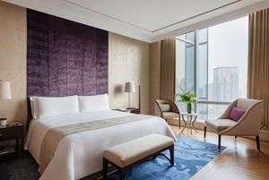 Raffles <span class=keywords><strong>Jakarta</strong></span> Hotel cama doble muebles de habitación Hotel de cinco estrellas sala de estar y comedor mesa y sillas para proyectos hoteleros - Product Image 2