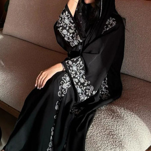 Muslim Women's <strong>Robes</strong> High-definition Middle East Banquet Dress Dubai Senior Long-sleeved Dress Rhinestone <strong>Black</strong> <strong>Robe</strong>