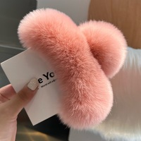 Pince à cheveux en peluche de haute qualité Dowell, design moderne et simple, pince à cheveux décorative de grande taille en plastique pour filles, utilisation hivernale