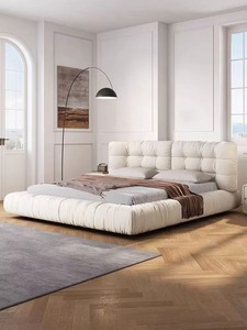 Base de Cama Moderna Tapizada en Cuero Sintético con Diseño Acolchado, Tamaños Queen y King - Product Image 3