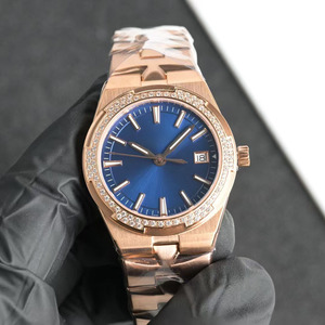 Reloj de Lujo 1205 con Caja Dorada Incrustada con Diamantes, Esfera Azul Real, Fecha, Multifunción, Mecánico Automático - Product Image 1