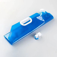 Nouveau produit Sac à eau portable en PE de 10 litres avec valve papillon, bec verseur et robinet