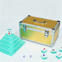 Ensemble de Mahjong de Luxe Personnalisé en Acrylique Transparent Vert Gelée pour 4 Joueurs, Étui de Rangement Portable en Aluminium Doré pour Cartes d'Échecs et Loisirs