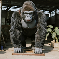 Grand gorille sauvage animatronique réaliste pour les espaces publics, les centres commerciaux, les aires de jeux, les parcs d'aventure, les aéroports et les zoos