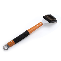 Accessoires de barbecue robustes ensemble d'outils en acier inoxydable avec manche en bois 4 accessoires de gril avec fourchette pelle grattoir et pinces à barbecue