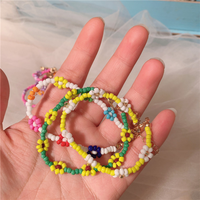 Gelang Manik Biji Daisy Warna-warni, Rantai Bunga Berhias Manik yang Dapat Disesuaikan, Perhiasan Fashion Boho yang Lucu, Hadiah untuk Wanita dan Remaja Putri