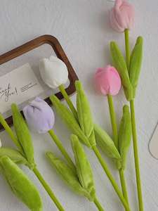 ของขวัญวันวาเลนไทน์ วันแม่ สไตล์อินส์ ช่อดอกทิวลิปผ้าเนื้อนุ่มพิเศษ ของเล่นตุ๊กตาดอกไม้สำหรับงานแต่งงาน - Product Image 6