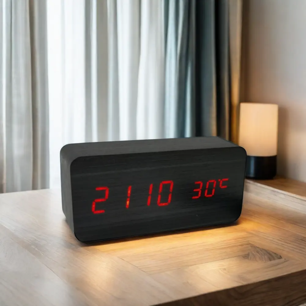 Reloj despertador LED de madera inteligente, reloj de mesa Digital, pantalla LED colorida de temperatura, alimentación USB, carga inalámbrica, regalo personalizable