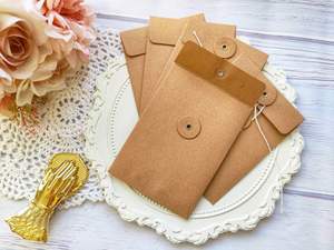 Enveloppe à bouton en papier kraft brun miniature avec impression personnalisée - Product Image 6