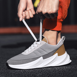 Chaussures de course élégantes et légères pour hommes, logo personnalisé OEM, couleur noire - Product Image 2