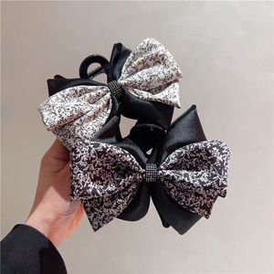 กิ๊บติดผมผ้าลายดอกไม้สไตล์ยุโรปและอเมริกาแบบใหม่ พร้อมกิ๊บหนีบผมพลาสติกแบบฝรั่งเศส - Product Image 1