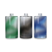 Logo personnalisé Nouvelle bouteille en verre de parfum rechargeable Bouteille en verre transparent vert Bouteille d'huile d'essence de parfum de luxe