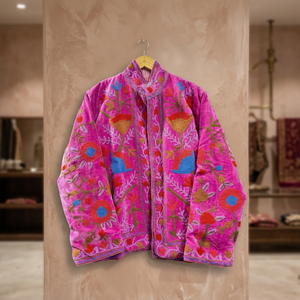 Veste bomber surdimensionnée en velours rose brodée à la main avec des motifs floraux, grande taille pour femmes, broderie Suzani Crewel, vêtements d'extérieur - Product Image 1