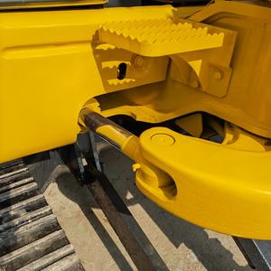 Mini-excavatrice hydraulique Komatsu PC40 d'occasion, 4 tonnes, 2022, faible nombre d'heures, moteur inclus, marteau briseur, godet de terrassement, prête à l'emploi - Product Image 4