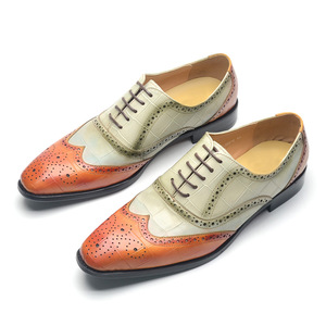 Chaussures habillées en cuir marron avec accents verts, bout carré, design à lacets, semelle en cuir souple - Product Image 6