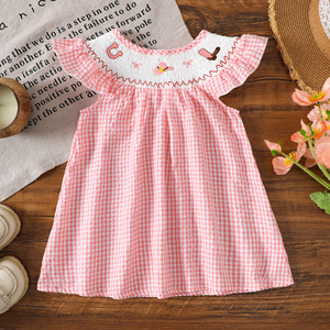 Nuovo Vestito Estivo 2025 per <span class=keywords><strong>Bambina</strong></span> con Smock, Maniche a Farfalla, Gonna a Quadretti e Ricami - Product Image 1