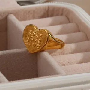 Anéis de coração de aço inoxidável banhados a ouro para mulheres com personalidade gravada auto amor clube por atacado