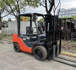 2025 ראשי של יפן 3 טון מלגזה משומש <span class=keywords><strong>toyota</strong></span> מלגזה fd30 להרים גובה 3m מצב טוב למכירה - Product Image 3