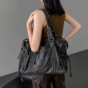 Sac à main pour femme en PU souple noir de grande capacité, couleur unie, design tressé vintage, sac de voyage décontracté, sac à bandoulière, fermeture à glissière - Product Image 2
