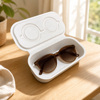 Boîte d'emballage pour lunettes d'enfants à surface lisse pressée à l'état humide, en pulpe de canne à sucre écologique, conteneur pour lunettes optiques