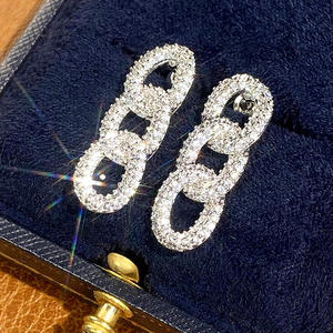 Orecchini a Perno Geometrici in Oro Bianco E3273 con Cristalli e Strass, Gioielli di Lusso da Donna per Feste - Product Image 3