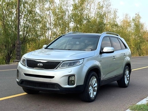 SUV de luxe importé <span class=keywords><strong>2014</strong></span> pour <span class=keywords><strong>Sorento</strong></span> Ultimate 5 places, moteur 2.4L <span class=keywords><strong>V6</strong></span>, sièges en cuir, pneus R18, technologie UVO, confort premium, spacieux - Product Image 2